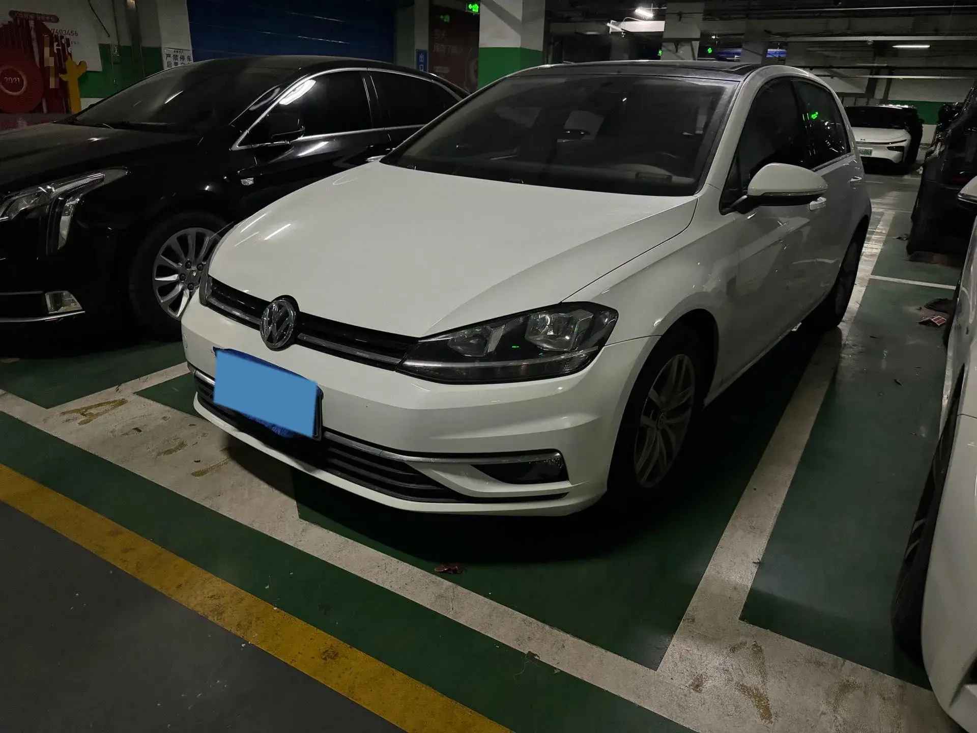 2019 VOLKSWAGEN GOLF view 1