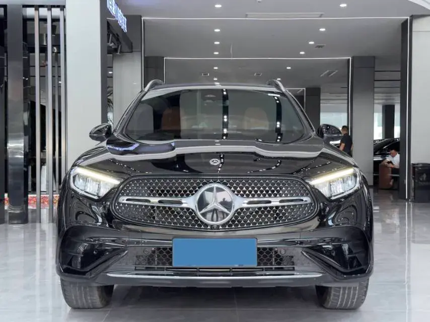 2023 MERCEDES-BENZ GLC thumbnail 2