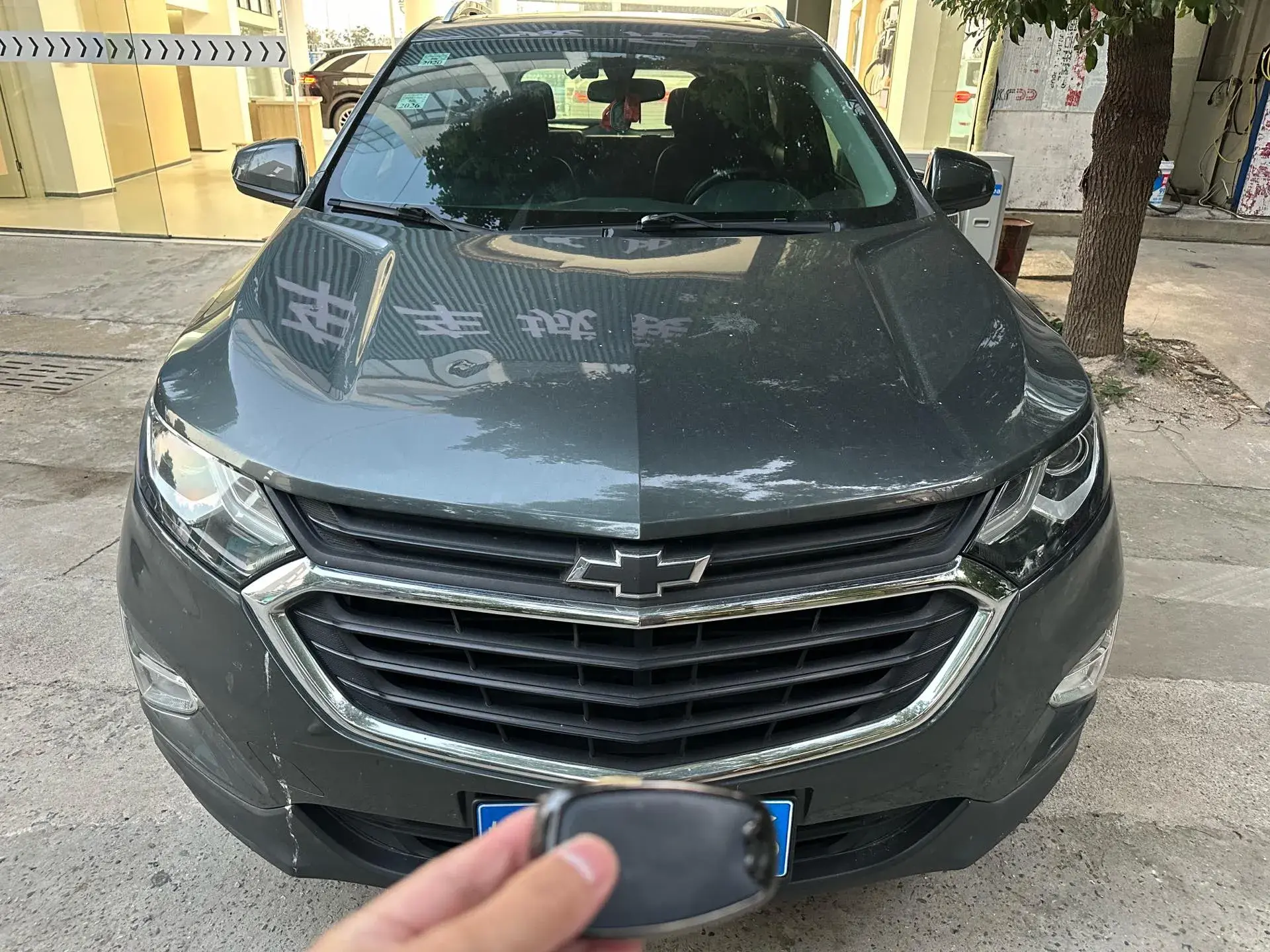 2018 CHEVROLET EQUINOX thumbnail 2