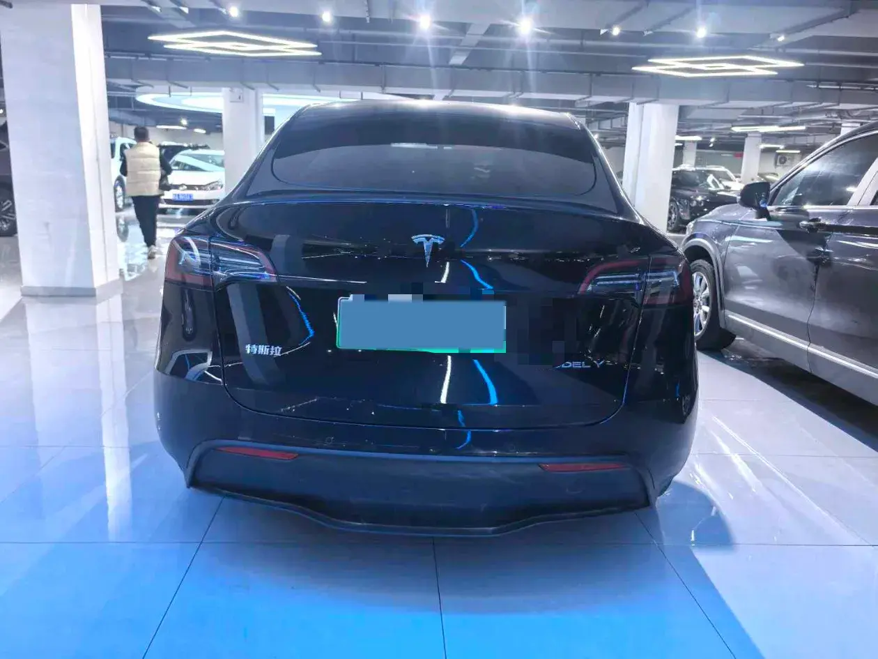 2022 TESLA MODEL thumbnail 4