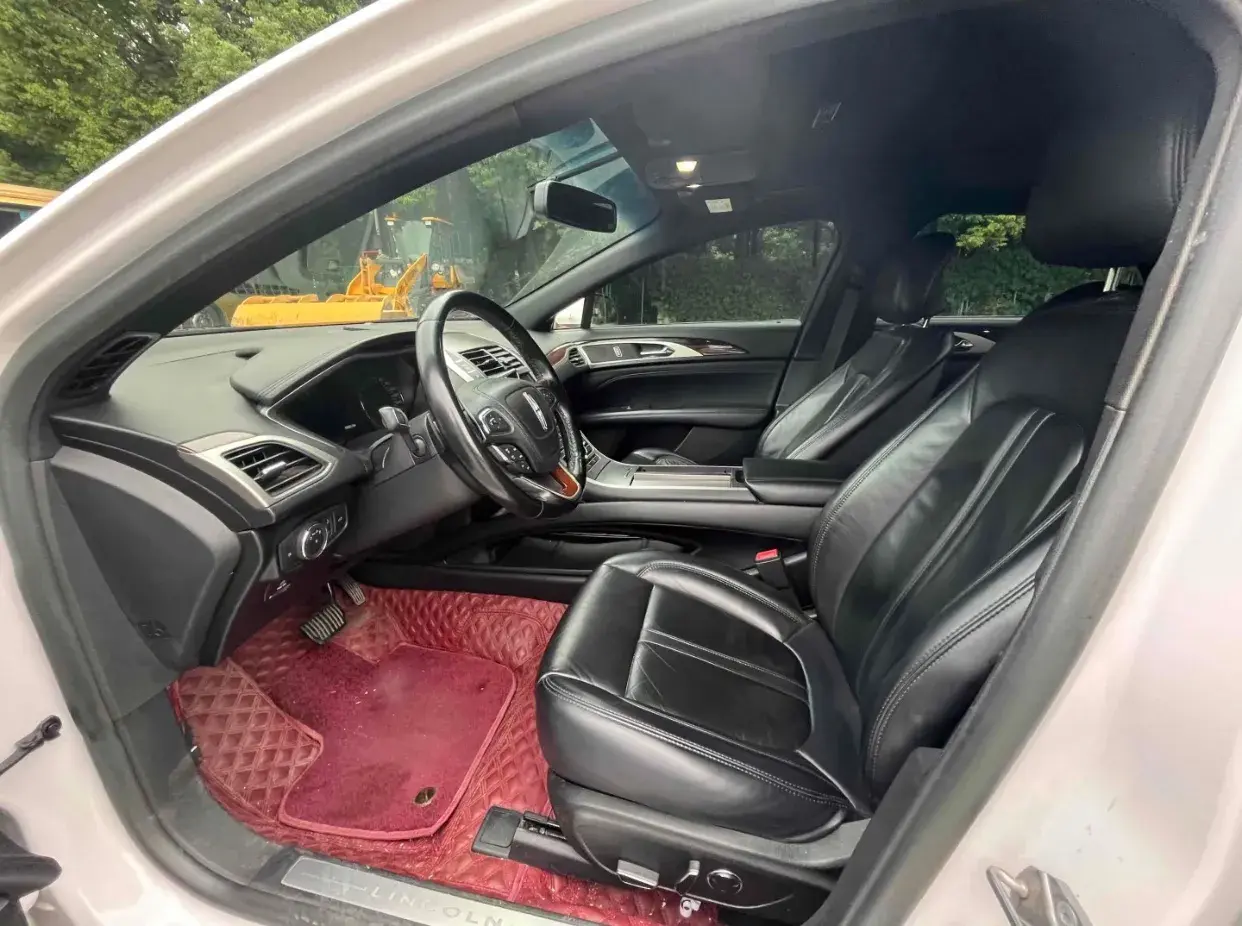 2018 LINCOLN MKZ thumbnail 2