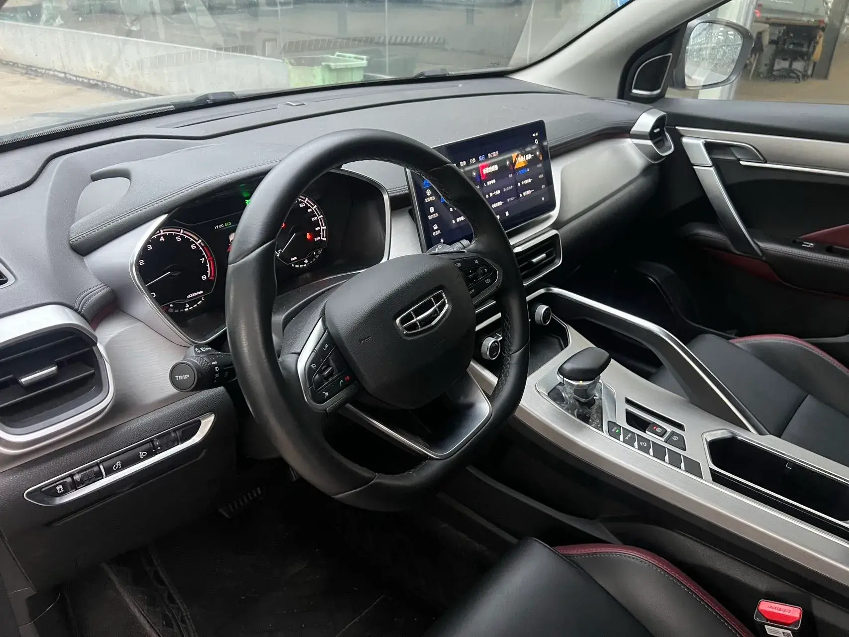 2021 GEELY COOLRAY thumbnail 4