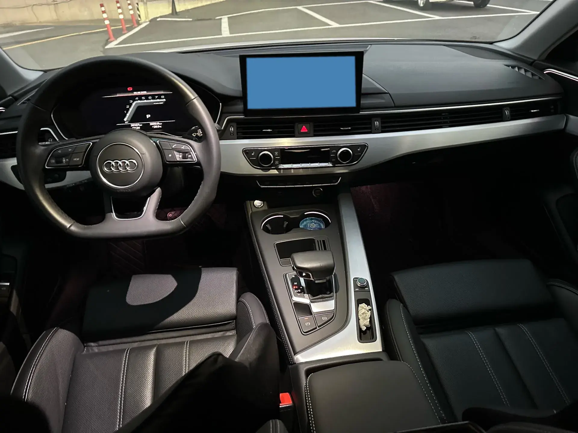 2022 AUDI A4L thumbnail 4