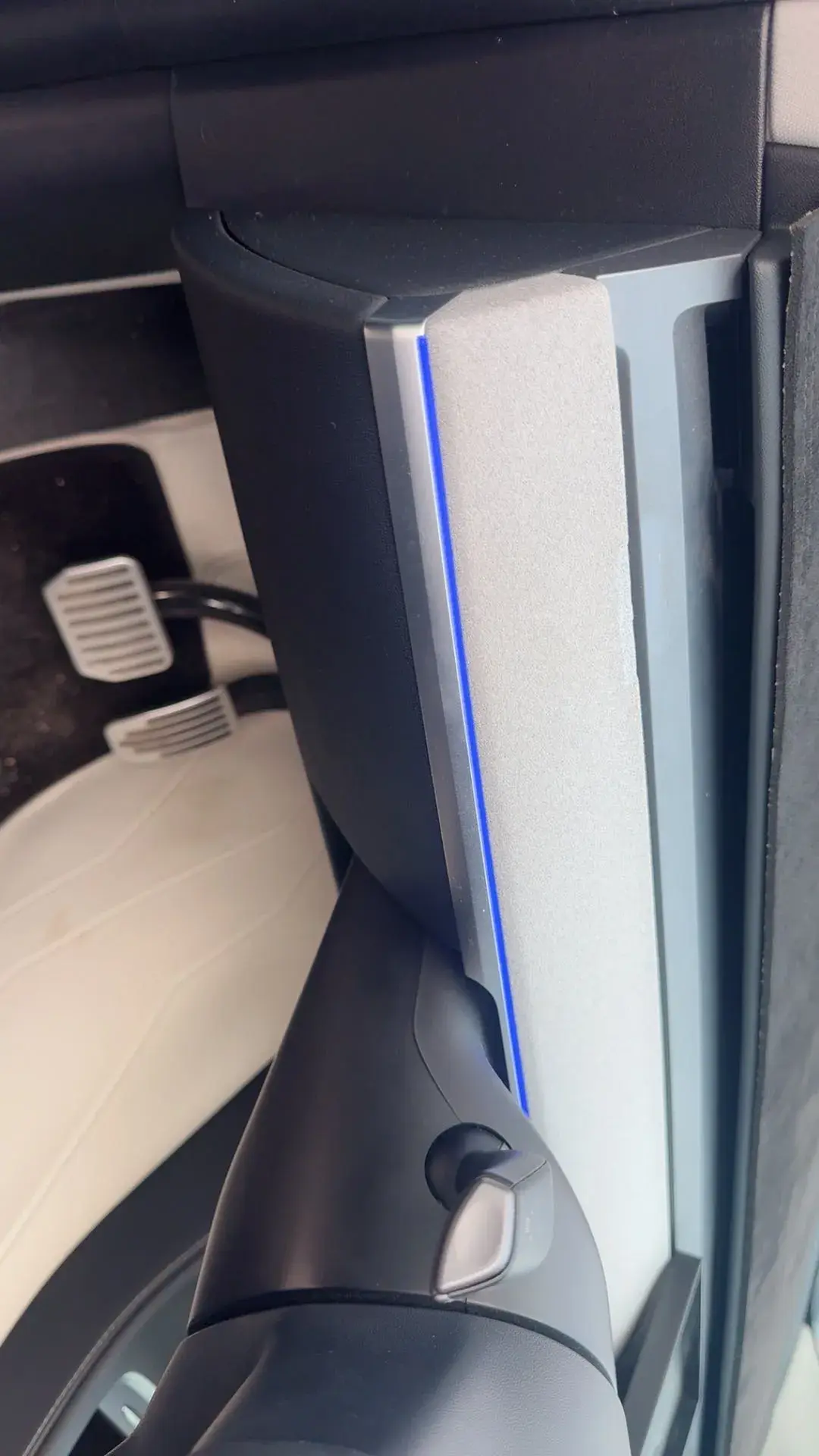 2023 TESLA MODEL thumbnail 4