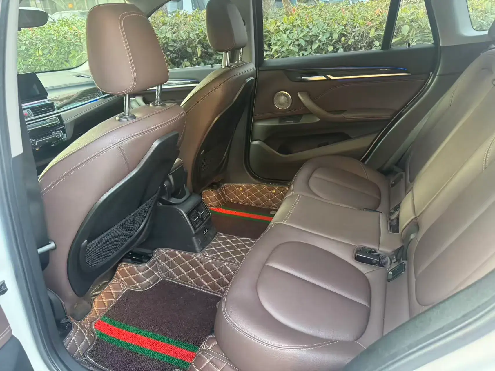 2021 BMW X1 thumbnail 4