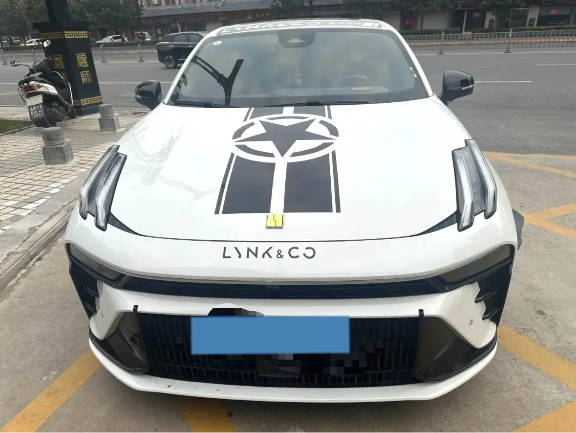 2023 LYNK&CO 03 thumbnail 2