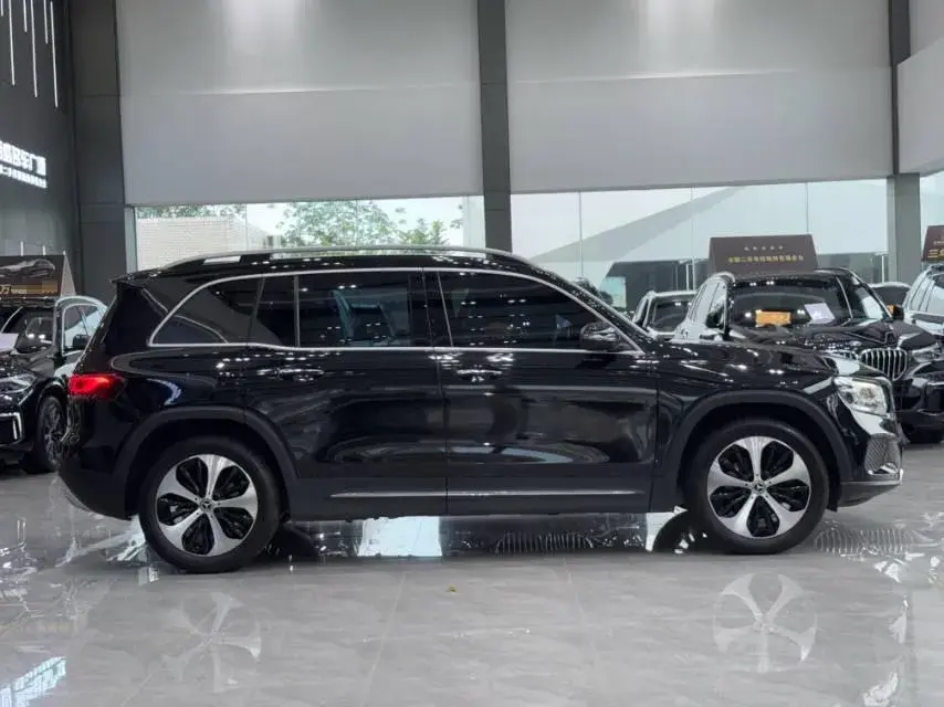 2021 MERCEDES-BENZ GLB thumbnail 3