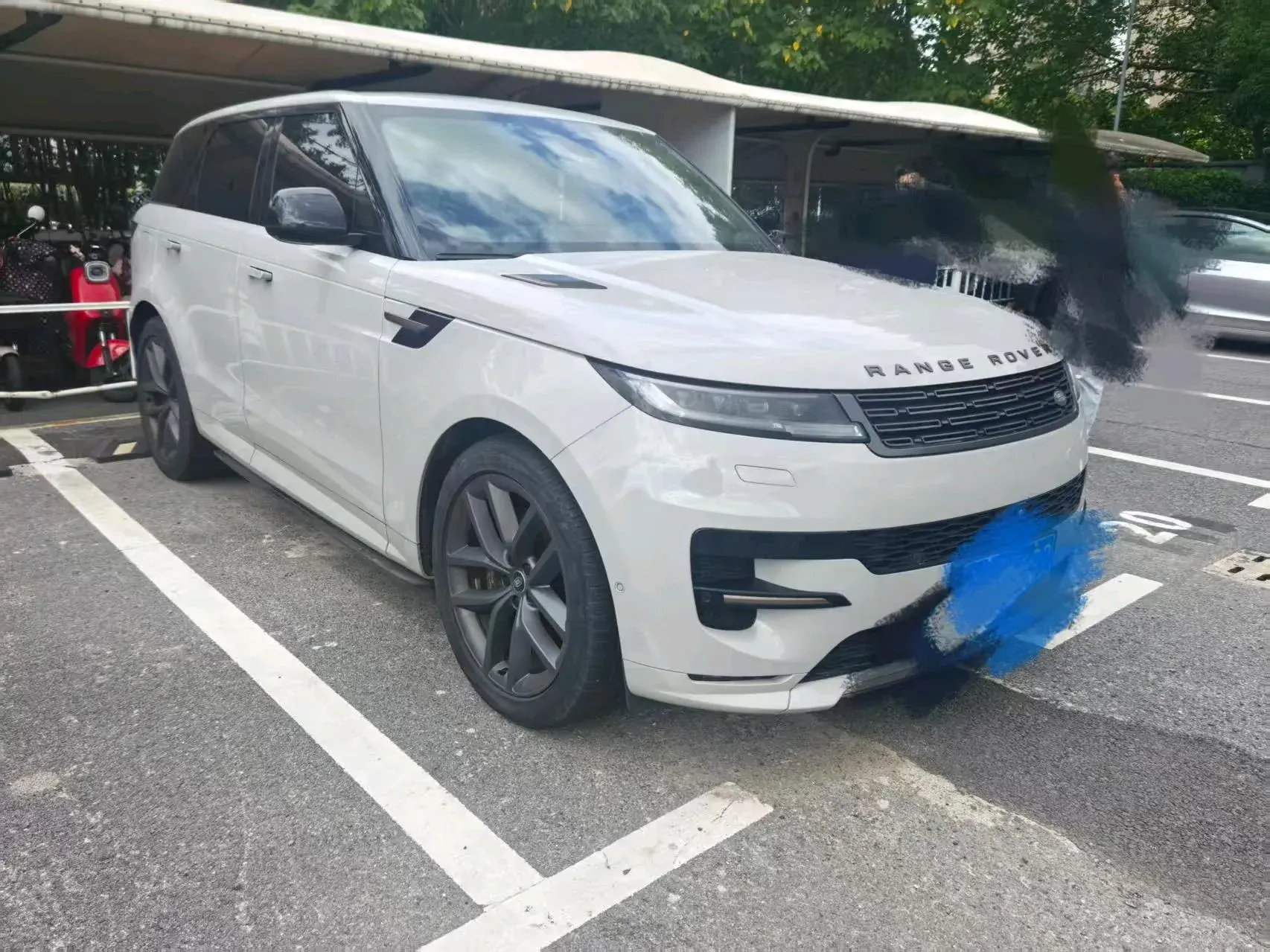 2023 LAND ROVER thumbnail 2
