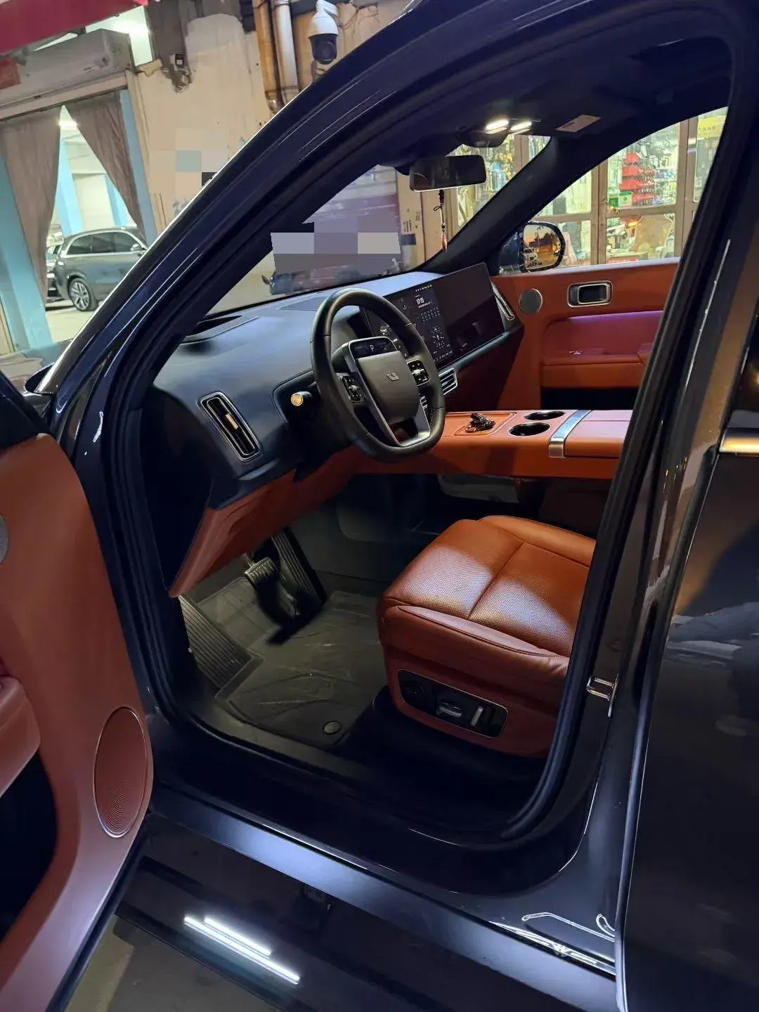 2023 LI L8 thumbnail 4