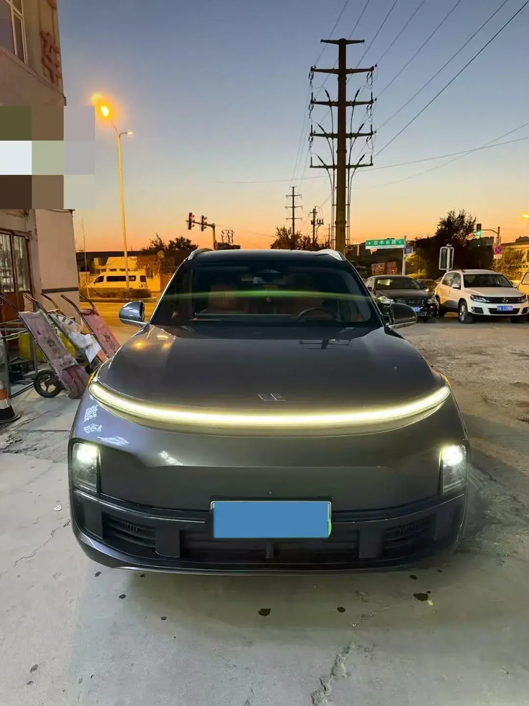 2023 LI L8 thumbnail 3