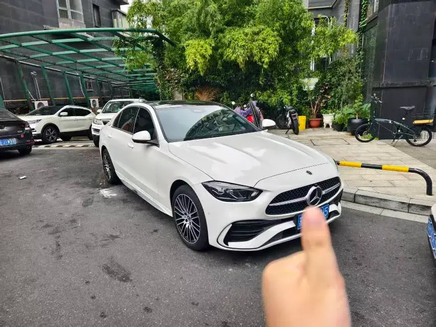 2025 MERCEDES-BENZ C thumbnail 2