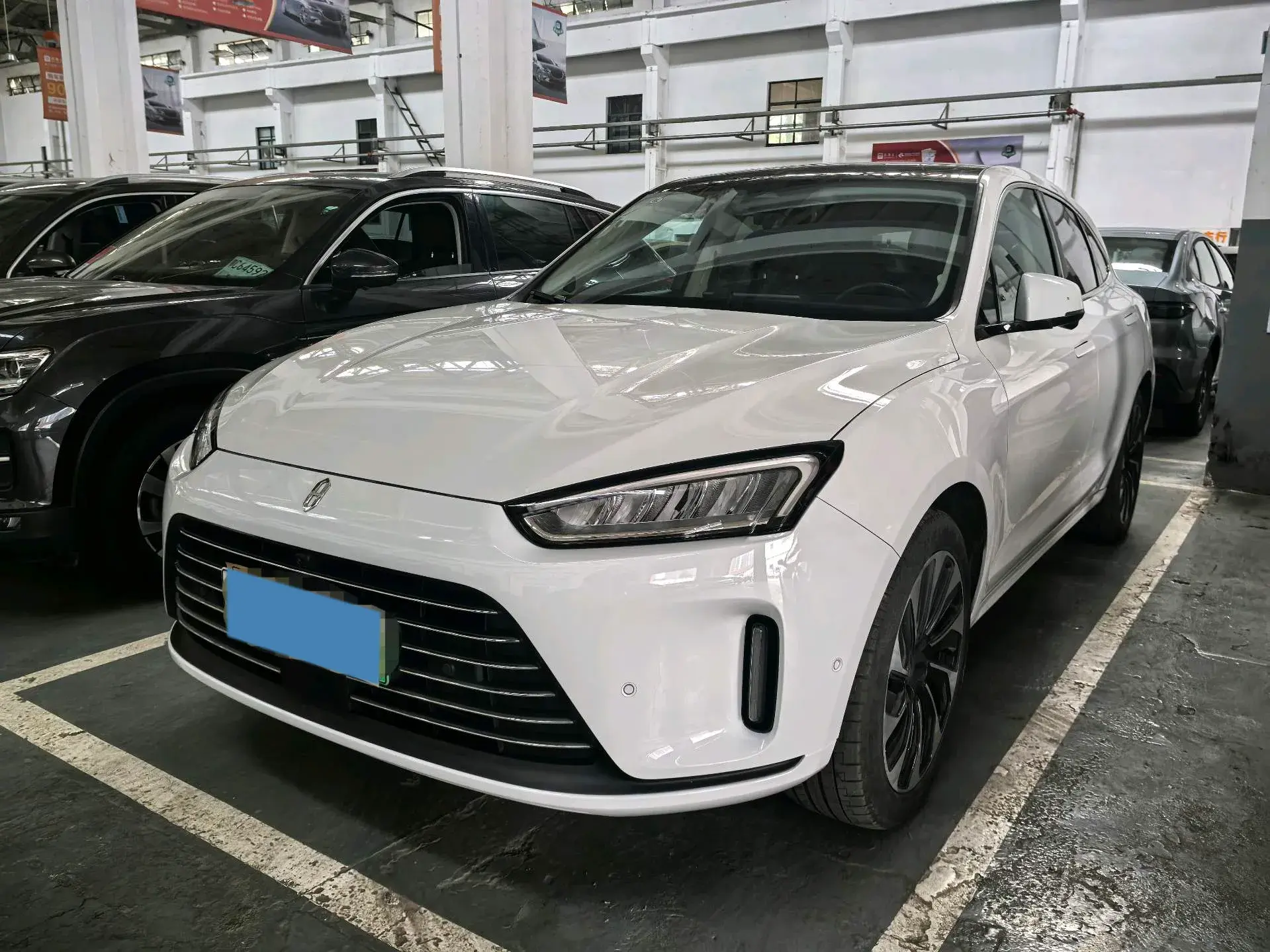 2022 AITO AITO view 1