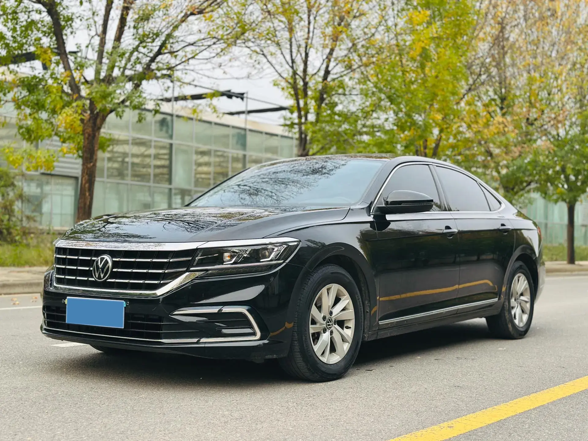 2020 VOLKSWAGEN PASSAT view 1