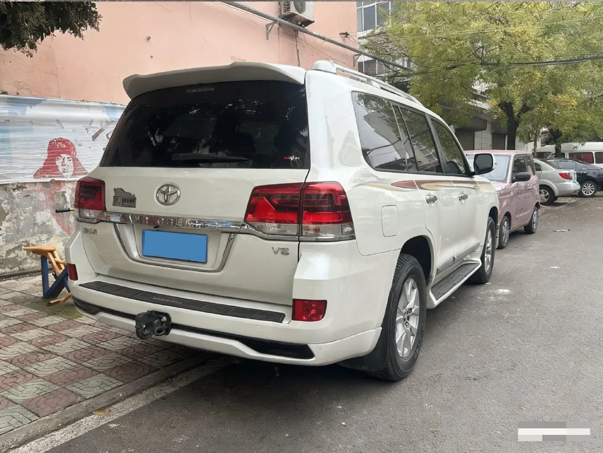 2016 Toyota Land Cruiser 4.6L 310HP V8 6AT,autocango,china used car exporter,china ev exporter,chinese used car exporter,chinese used ev exporter