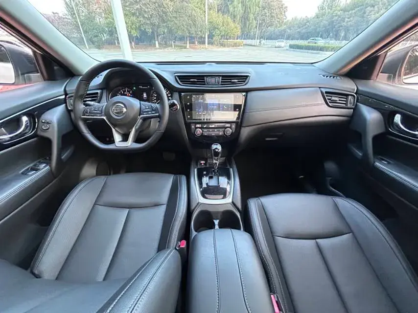 2022 NISSAN X-TRAIL thumbnail 4