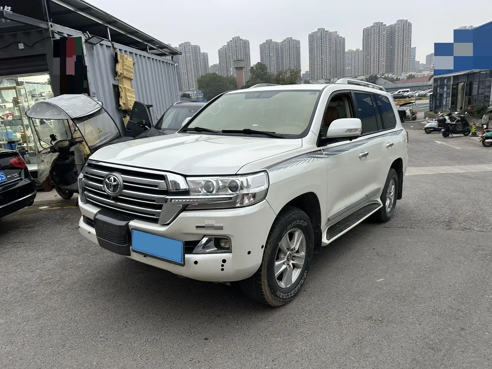 2019 CHEVROLET TRAX view 1