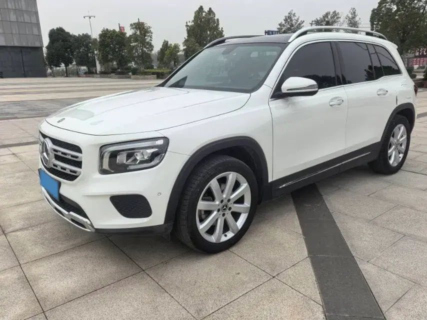 2020 MERCEDES-BENZ GLB view 1