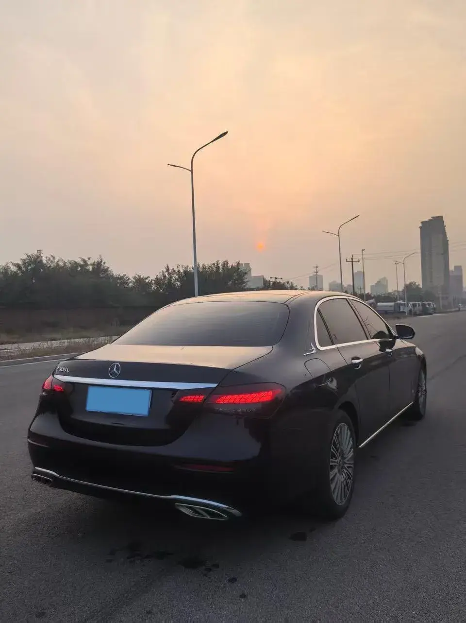 2023 MERCEDES-BENZ E thumbnail 4
