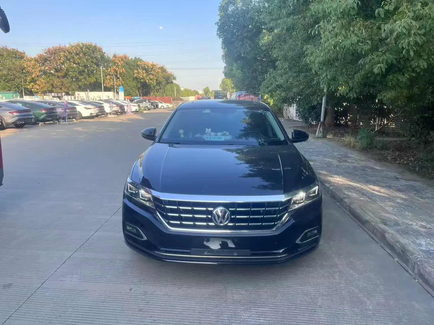 2019 VOLKSWAGEN PASSAT thumbnail 2