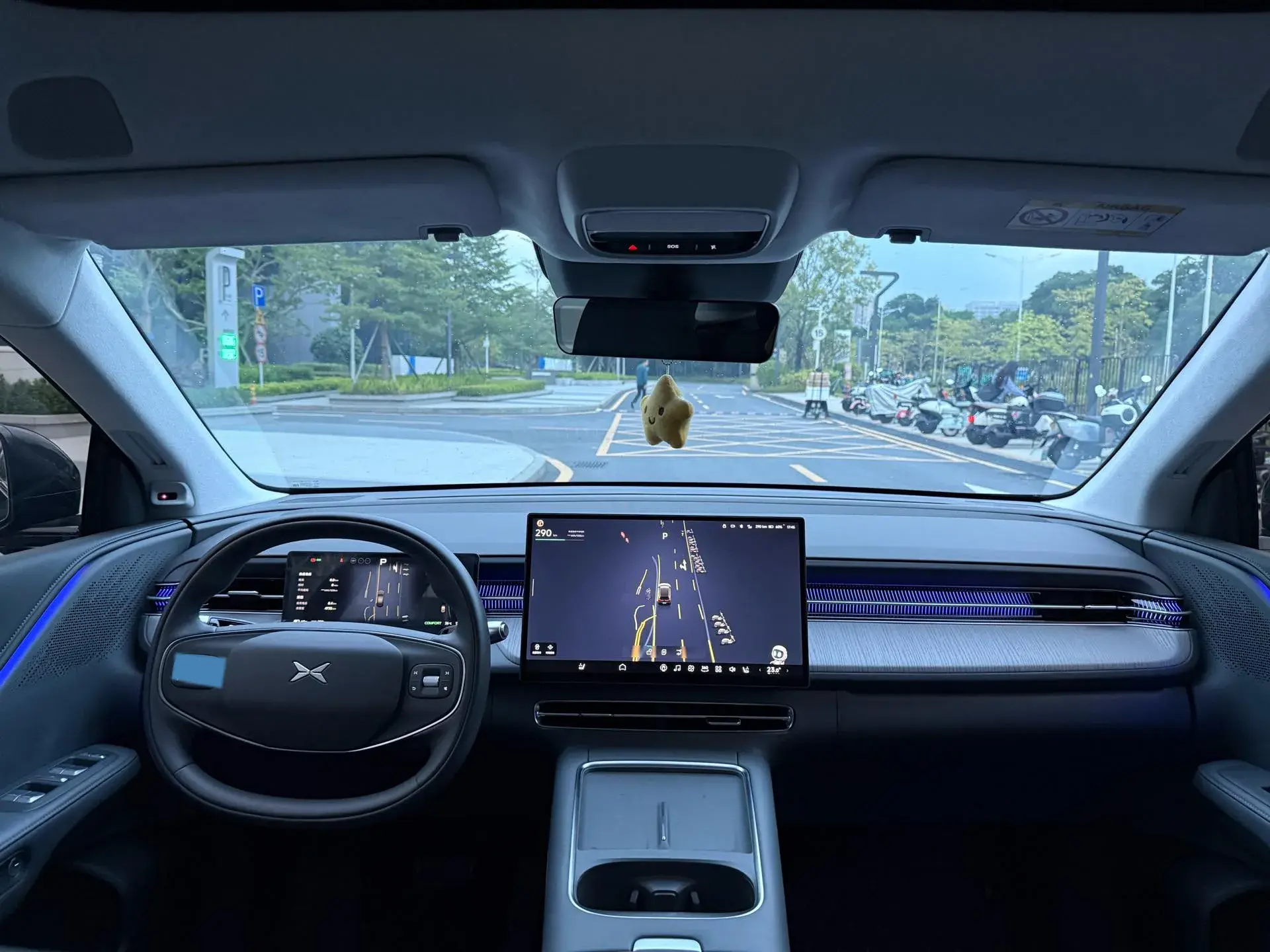 2025 XPENG G6 thumbnail 3