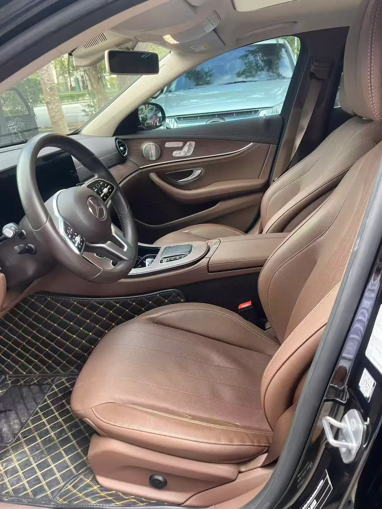 2020 MERCEDES-BENZ E thumbnail 4