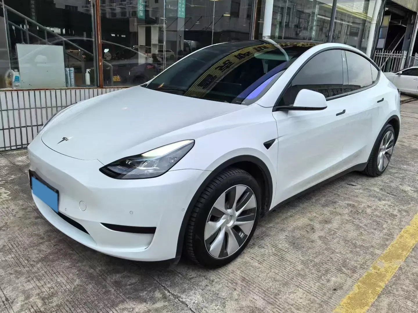 2022 TESLA MODEL view 1