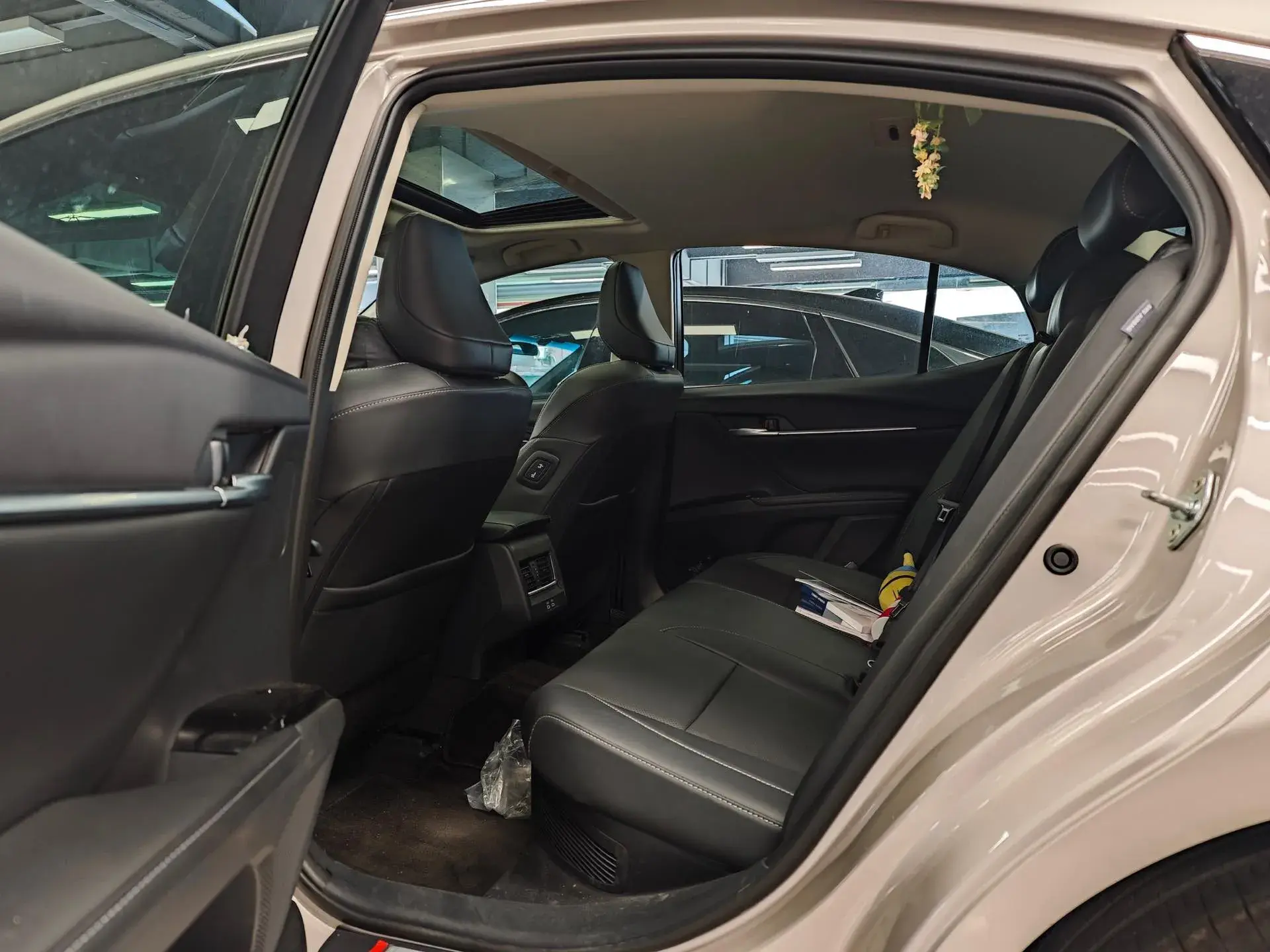 2024 TOYOTA CAMRY thumbnail 4