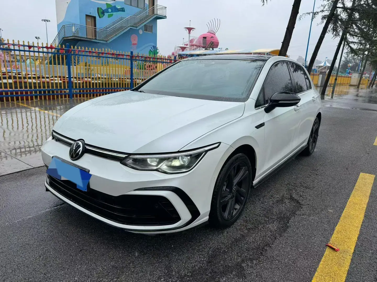 2021 VOLKSWAGEN GOLF view 1