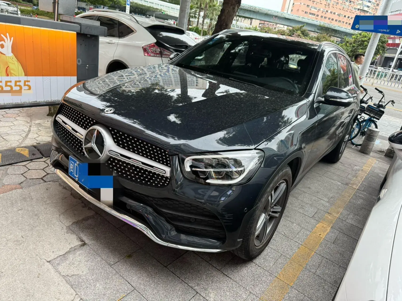 2020 MERCEDES-BENZ GLC view 1