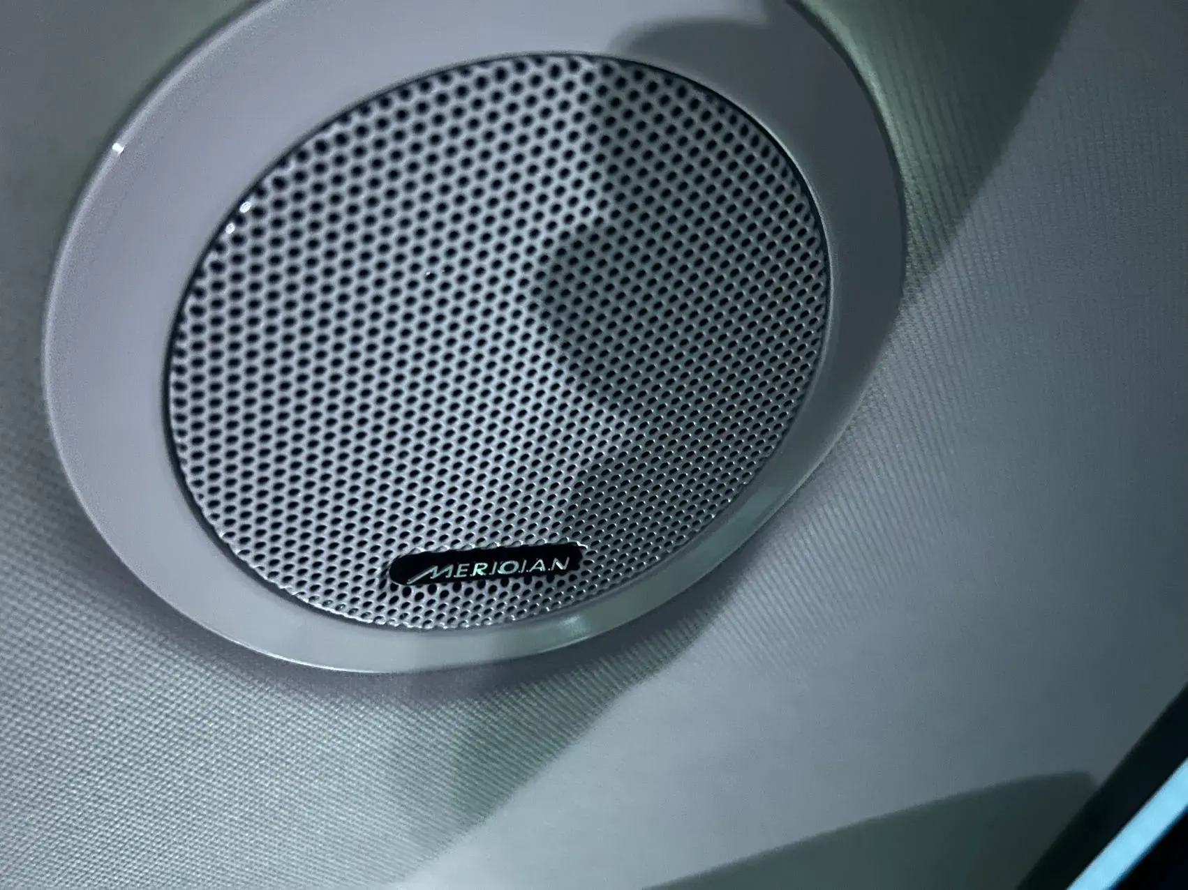 2021 LAND ROVER thumbnail 4