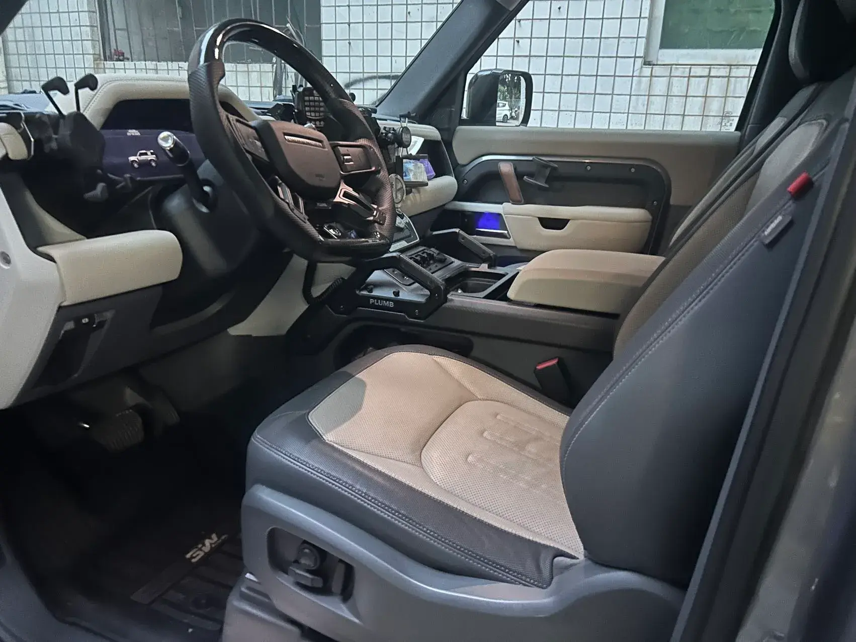 2021 LAND ROVER thumbnail 3