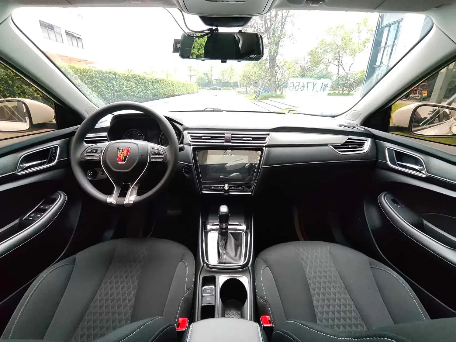 2019 ROEWE I5 thumbnail 4