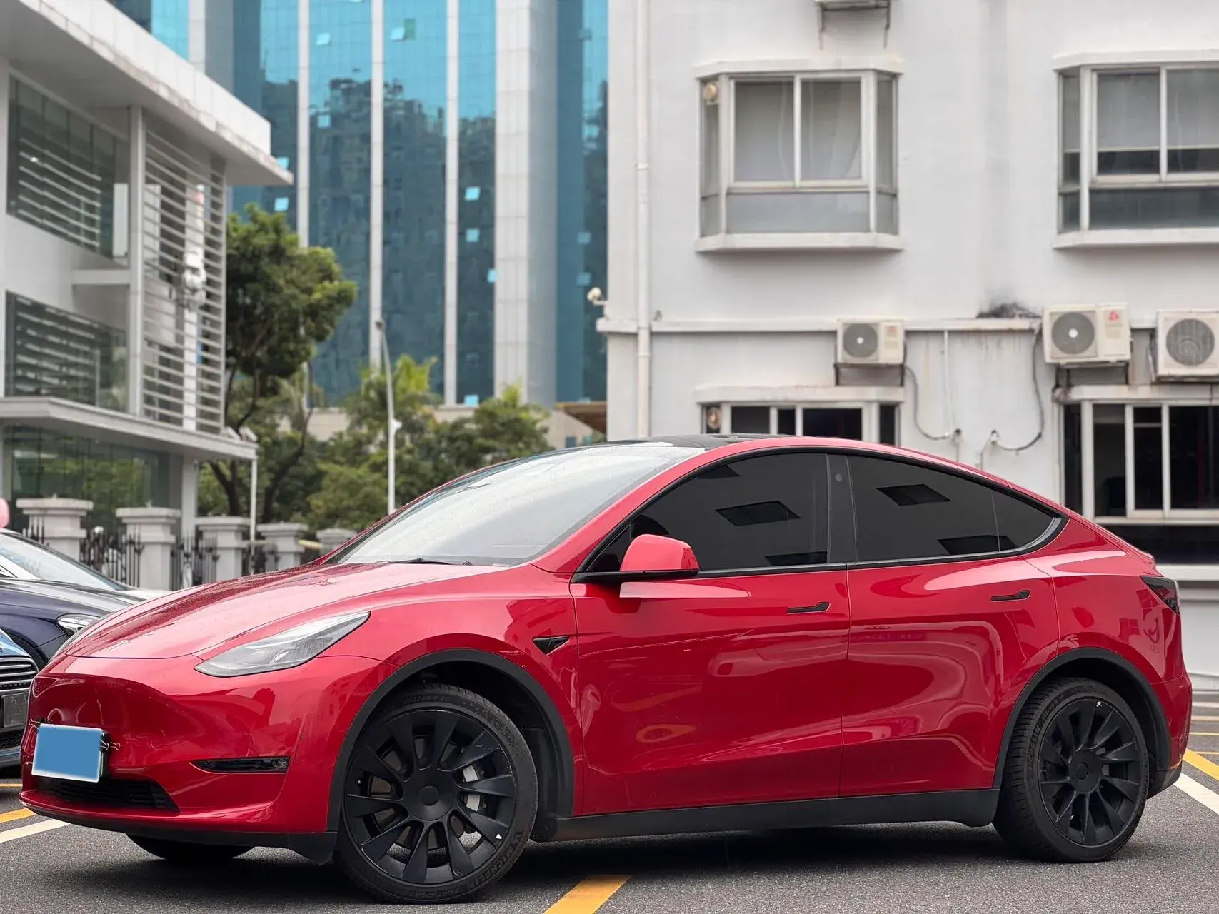 2021 TESLA MODEL thumbnail 2