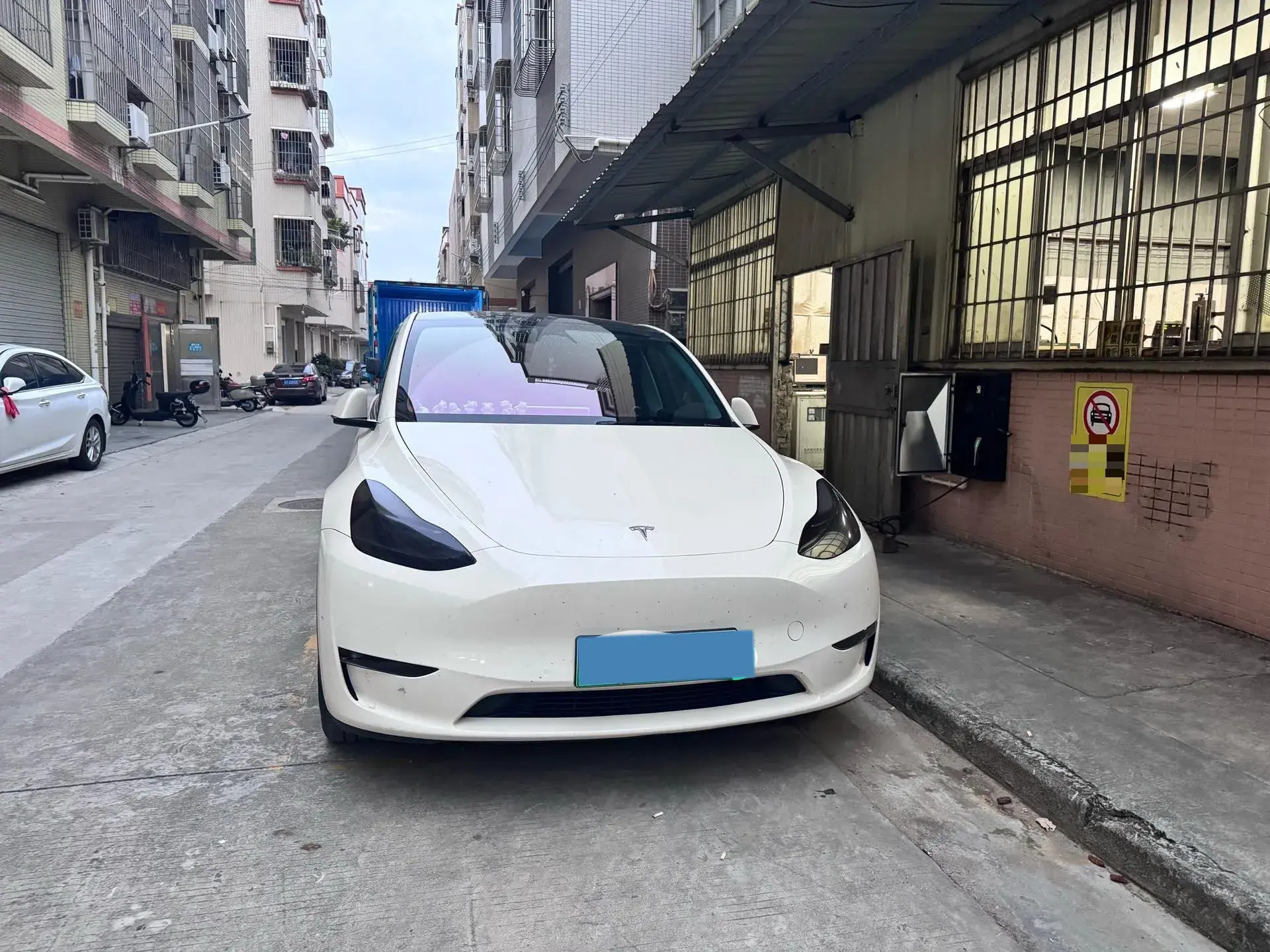 2023 TESLA MODEL thumbnail 3