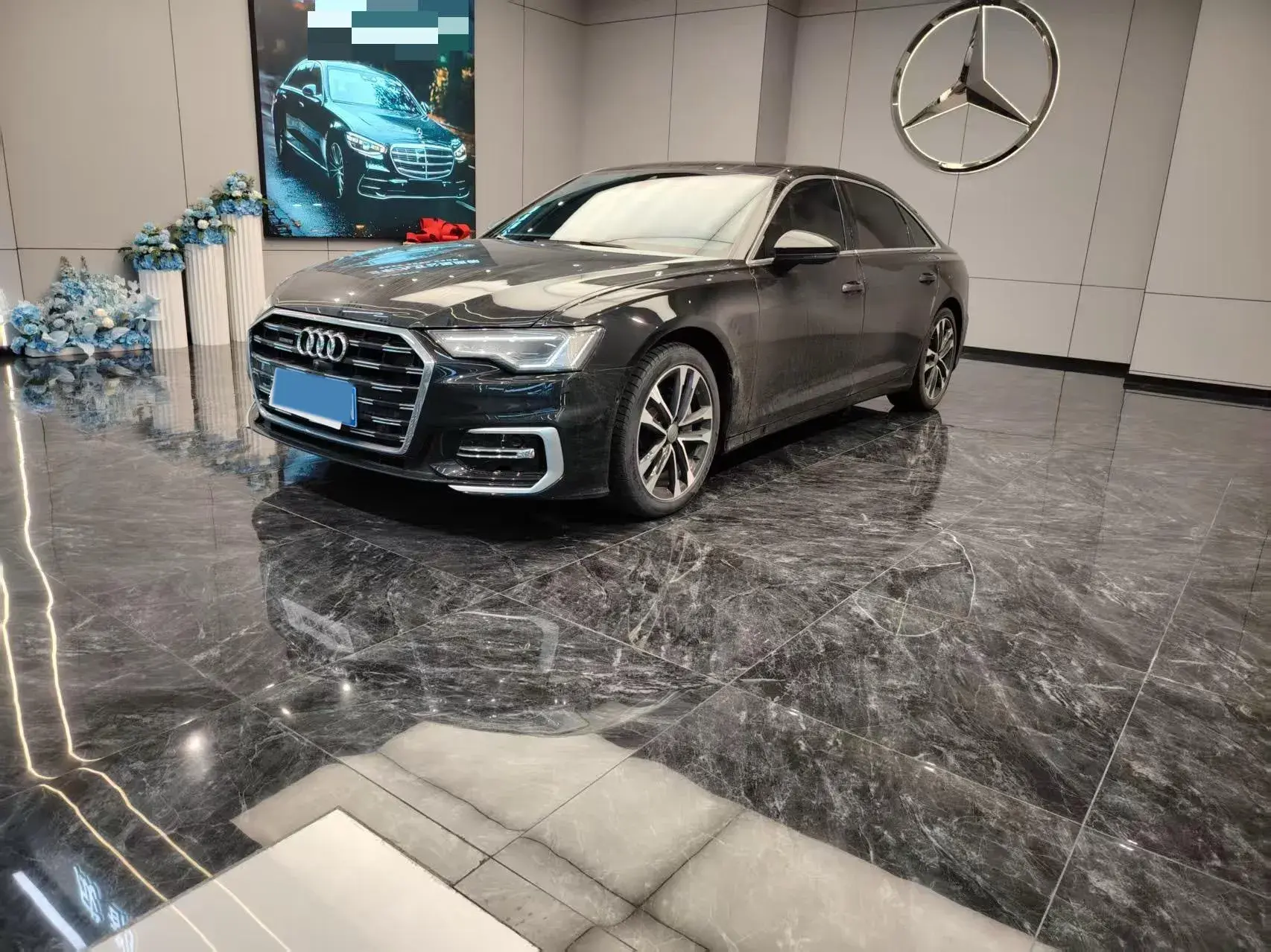 2023 AUDI A6L view 1