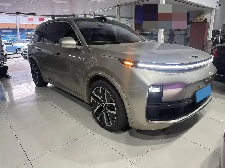 2022 LI L9 thumbnail 2