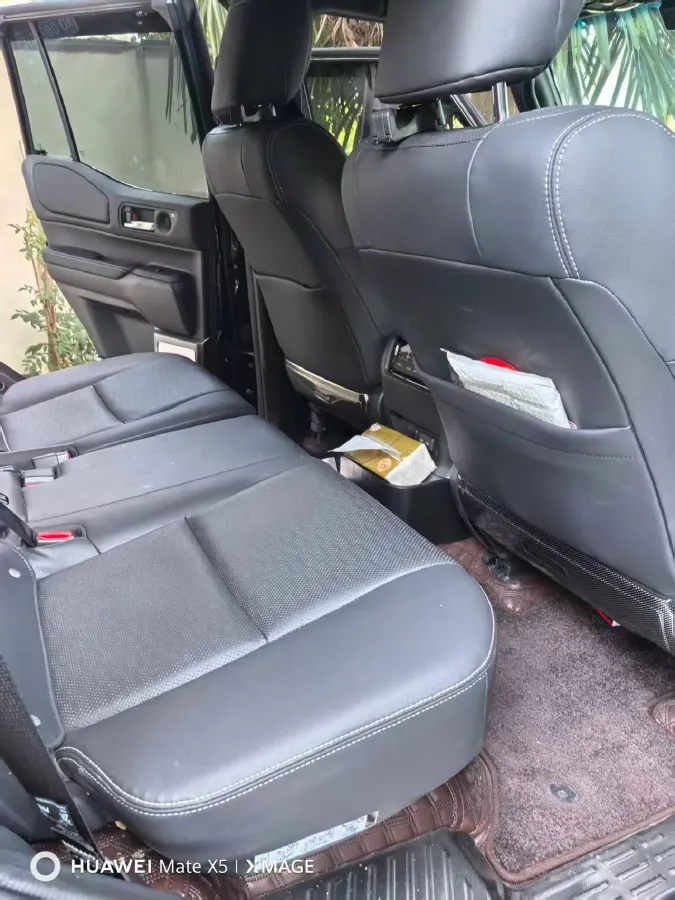 2025 Toyota Land Cruiser Prado 2.4T 282HP L4 8AT Hybrid 5.1KWH,autocango,china used car exporter,china ev exporter,chinese used car exporter,chinese used ev exporter