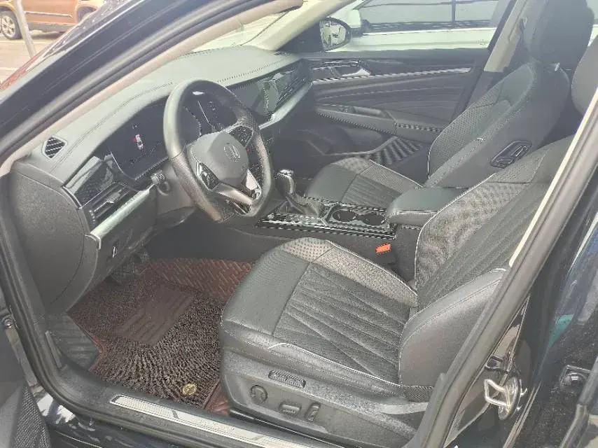 2022 VOLKSWAGEN PASSAT thumbnail 4