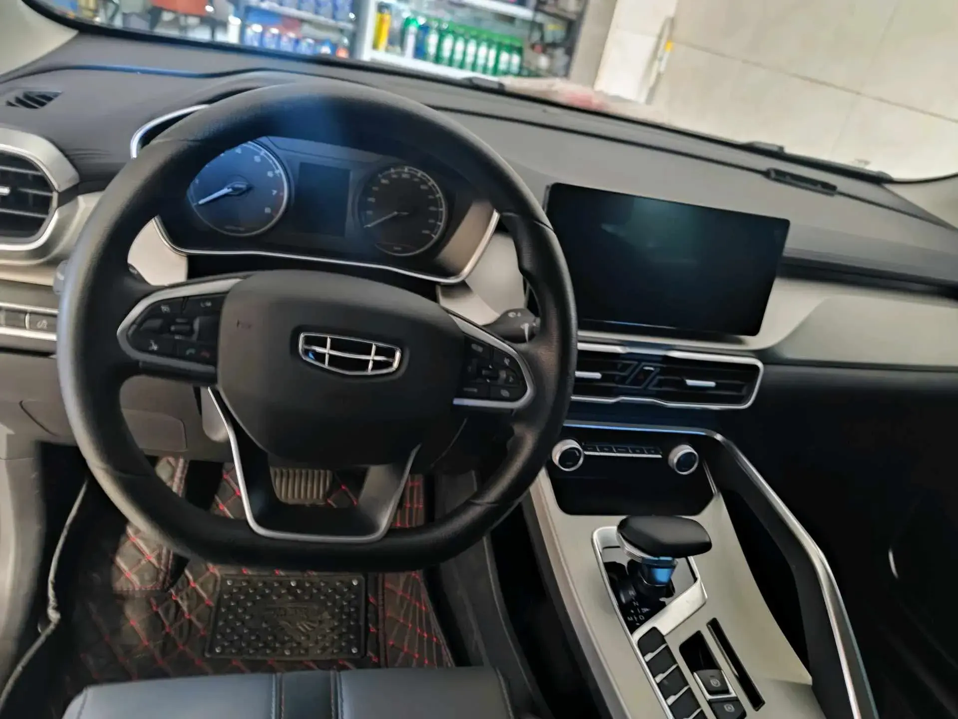 2024 GEELY COOLRAY thumbnail 4