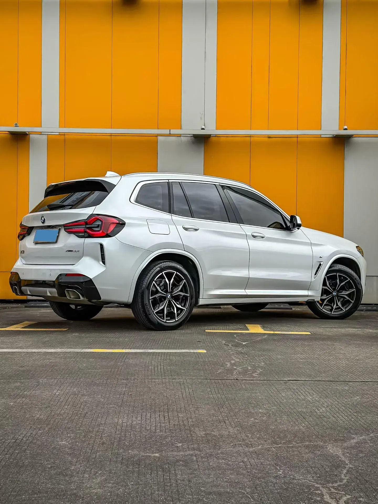 2022 BMW X3 thumbnail 3