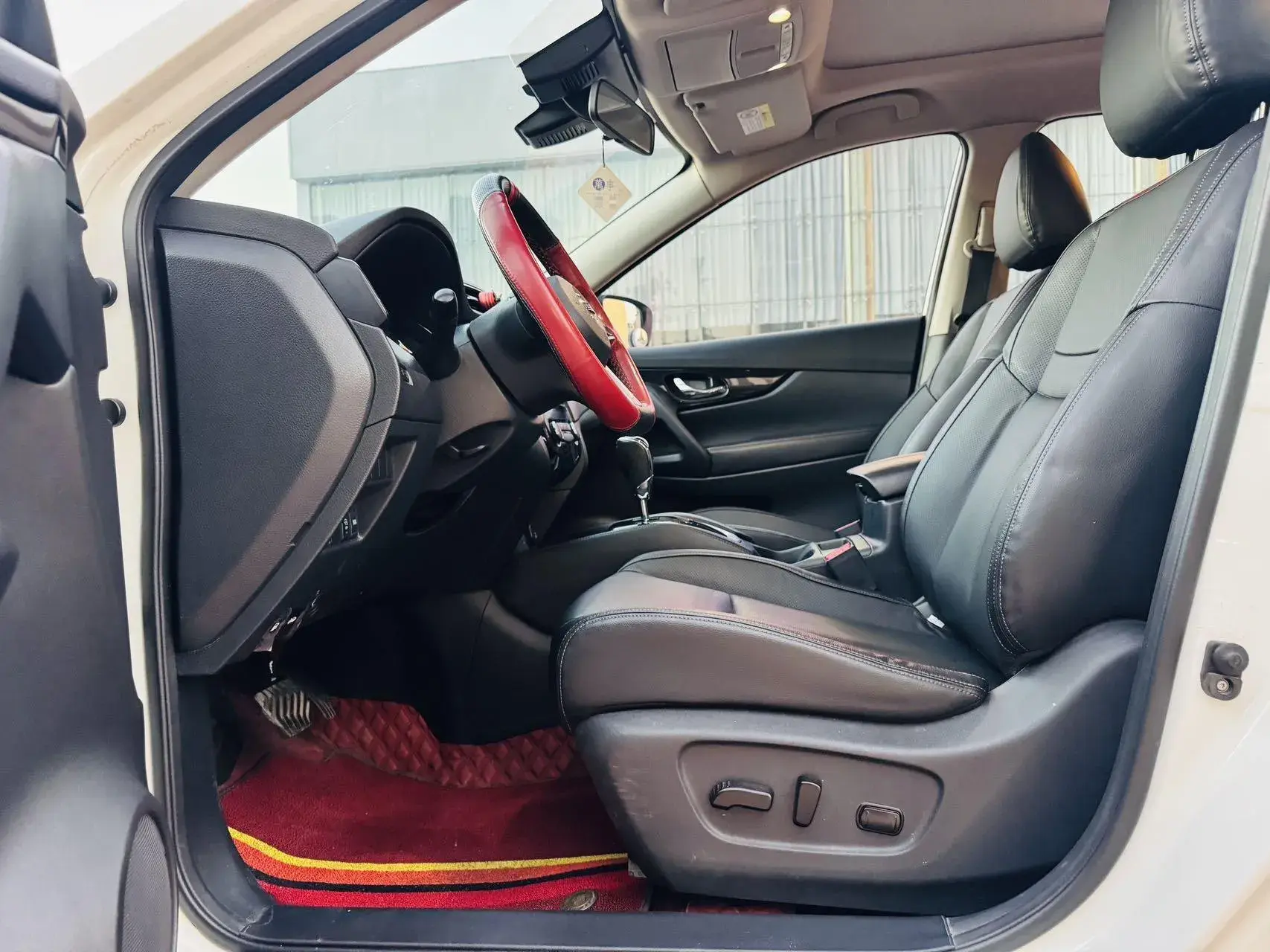 2020 NISSAN X-TRAIL thumbnail 4