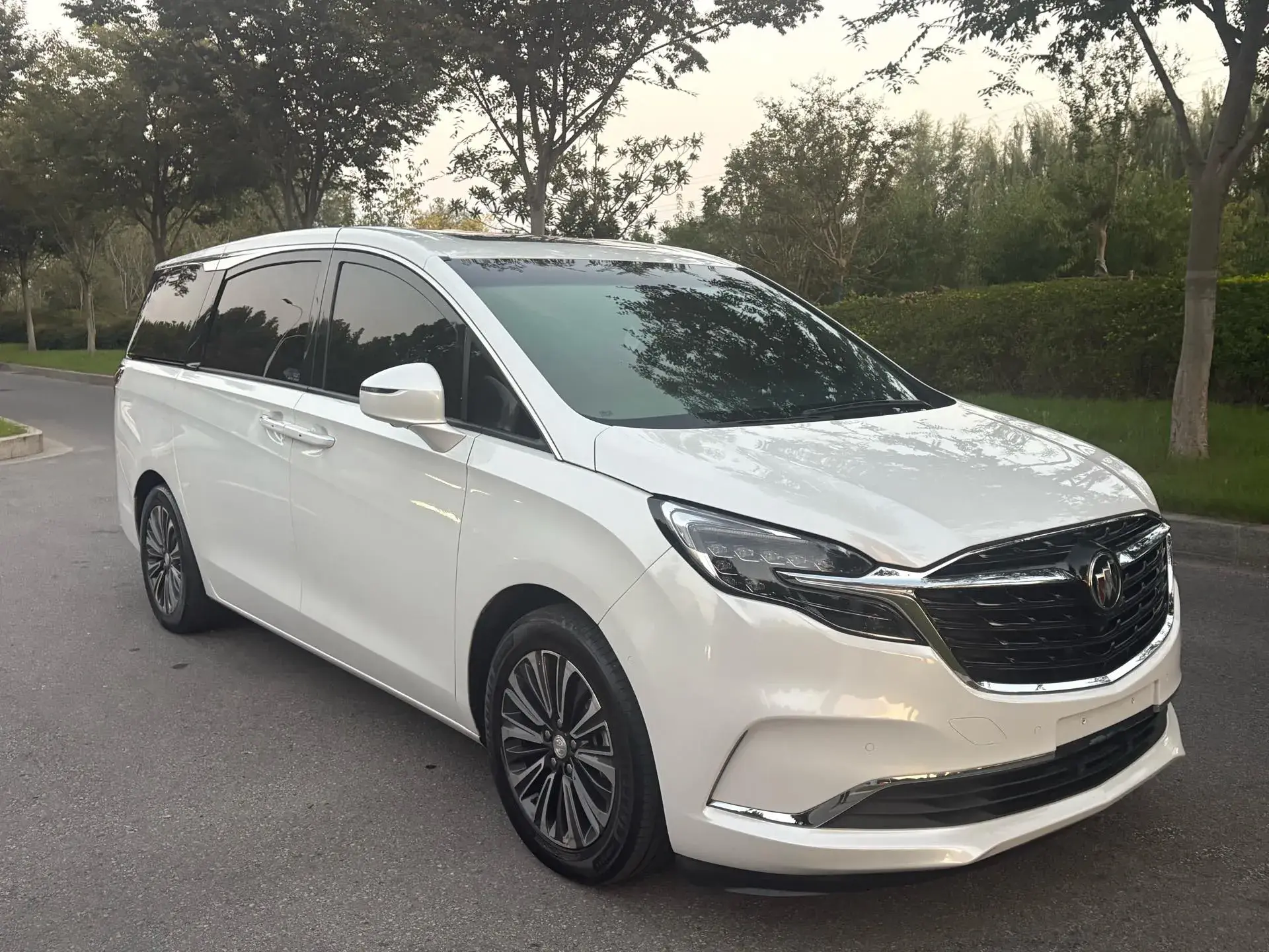 2021 BUICK GL8 thumbnail 4