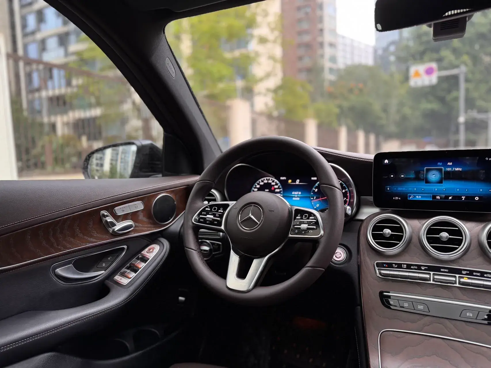 2020 MERCEDES-BENZ GLC thumbnail 2