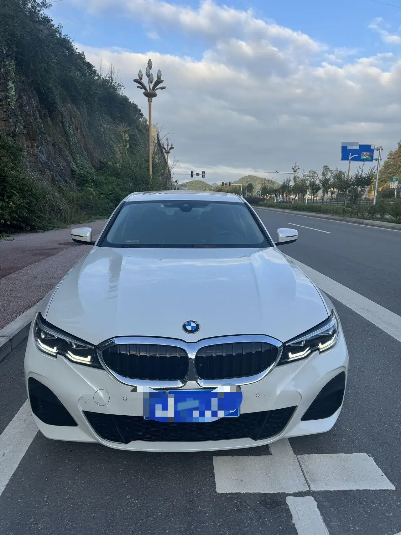 2021 BMW 3 thumbnail 2