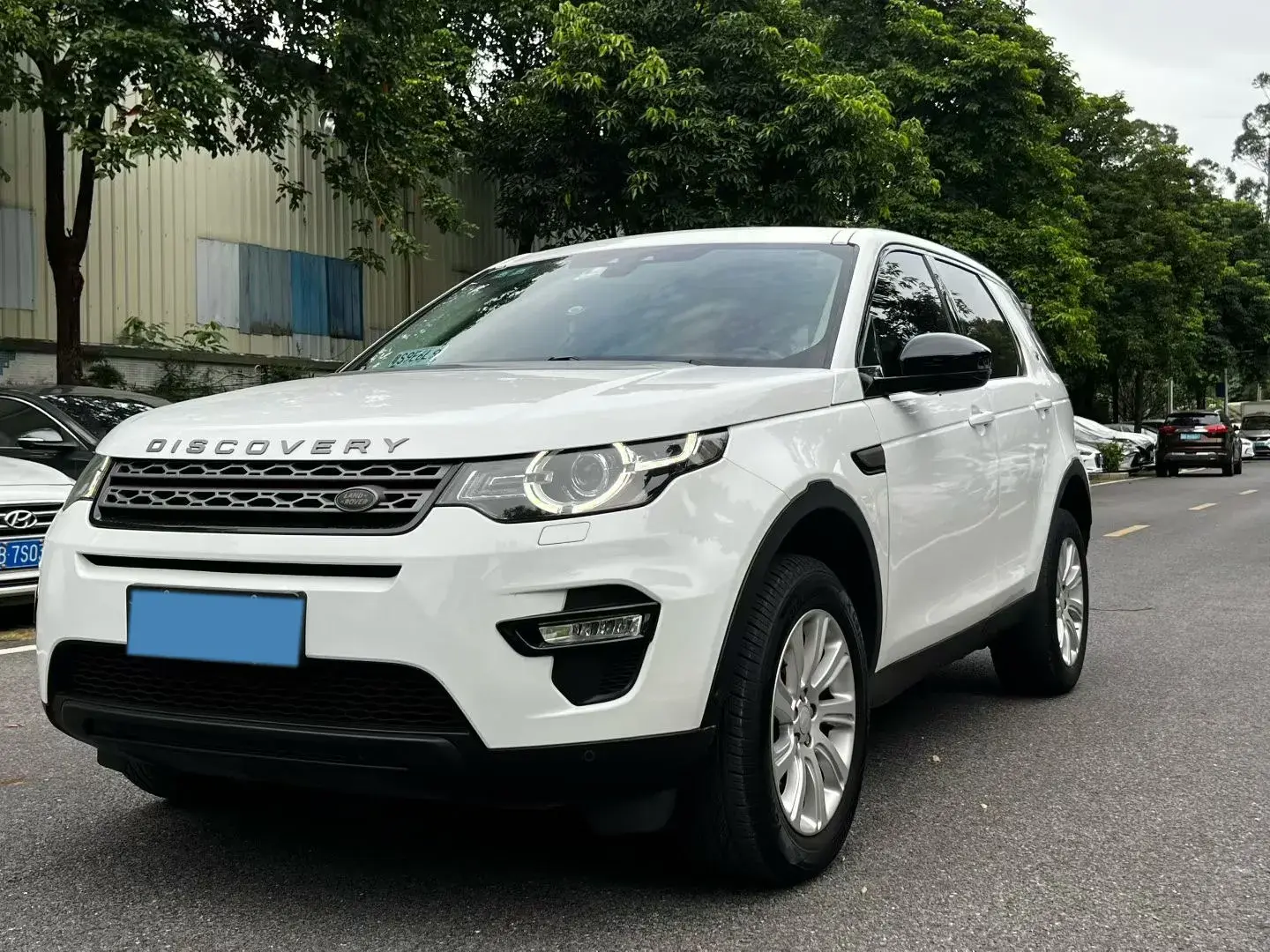 2019 LAND ROVER view 1
