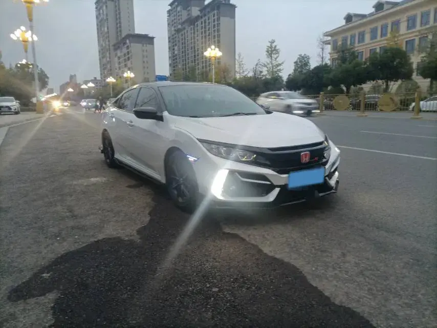 2019 HONDA CIVIC thumbnail 3