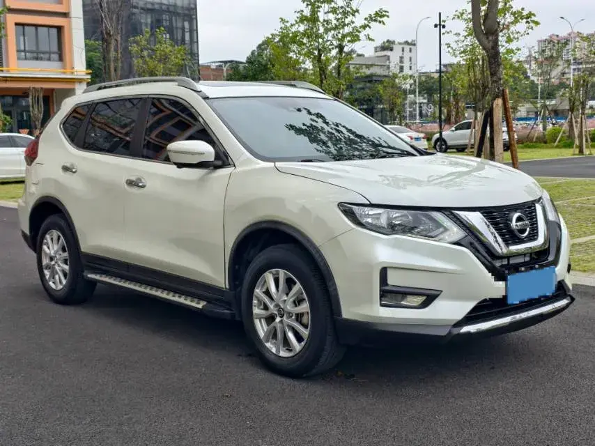 2020 NISSAN X-TRAIL thumbnail 3