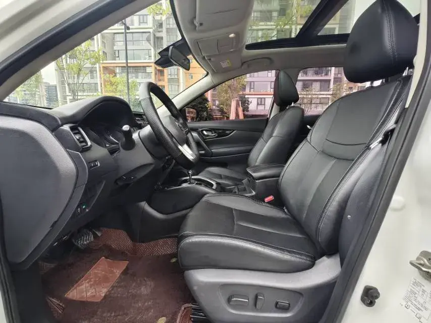 2020 NISSAN X-TRAIL thumbnail 4