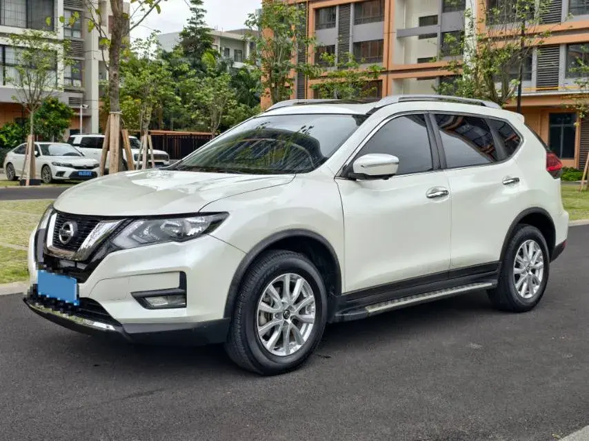 2020 NISSAN X-TRAIL view 1