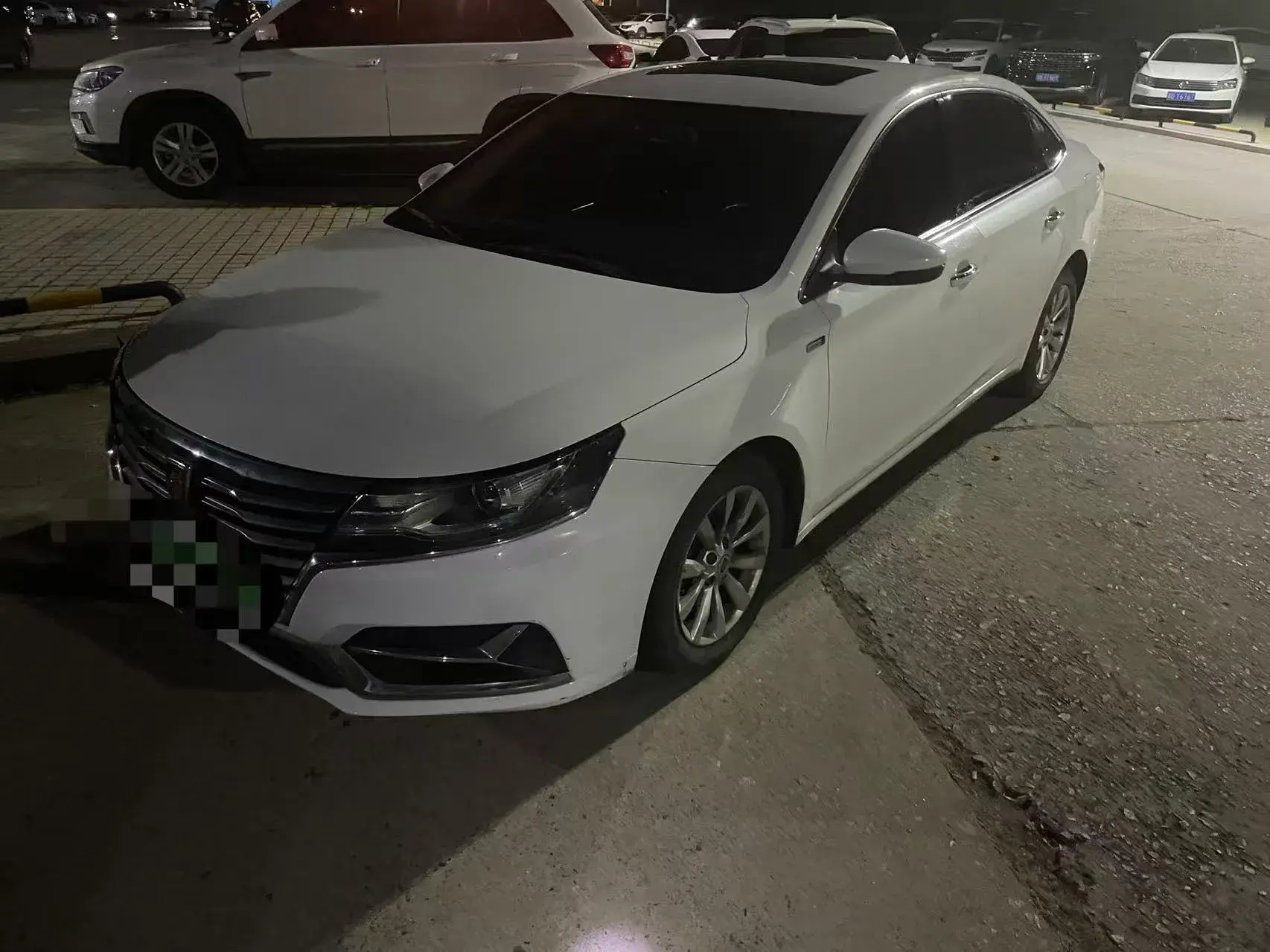 2017 ROEWE I6 view 1